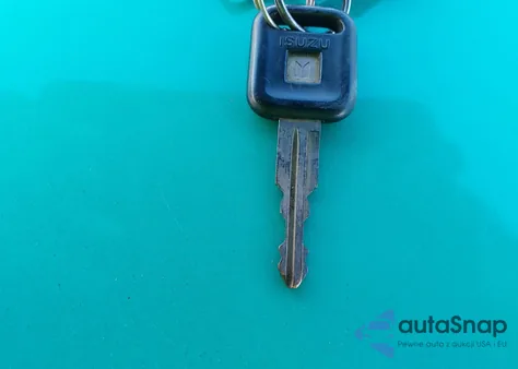 1992 Isuzu Amigo из США, поврежденный, VIN JACBG07E1N9805738